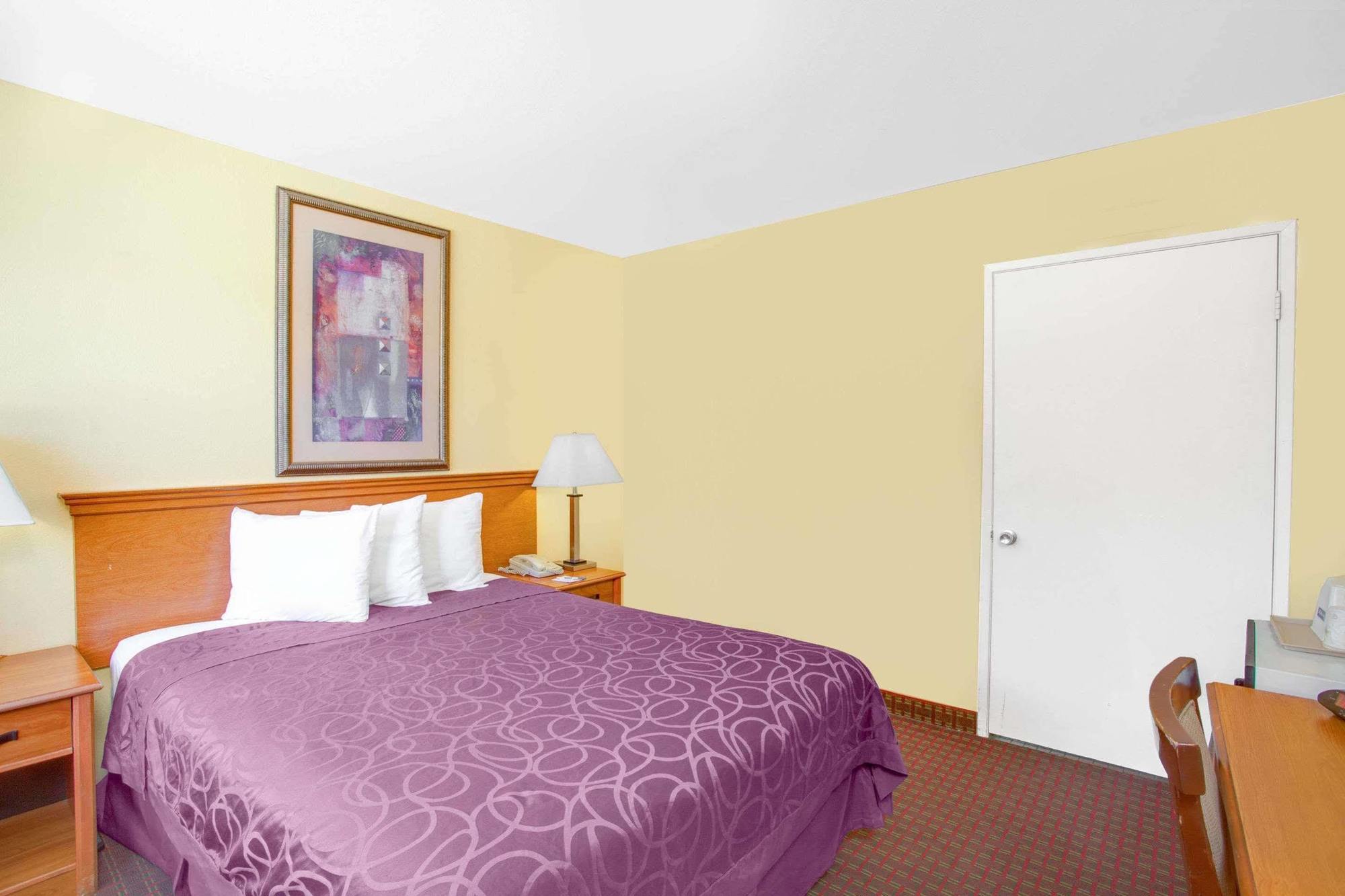 Baymont By Wyndham Coalinga Villa Eksteriør billede